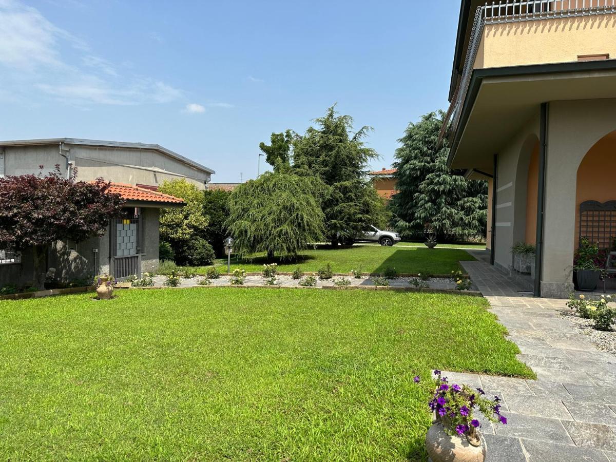 Villa 2 Cassano dʼAdda Eksteriør bilde
