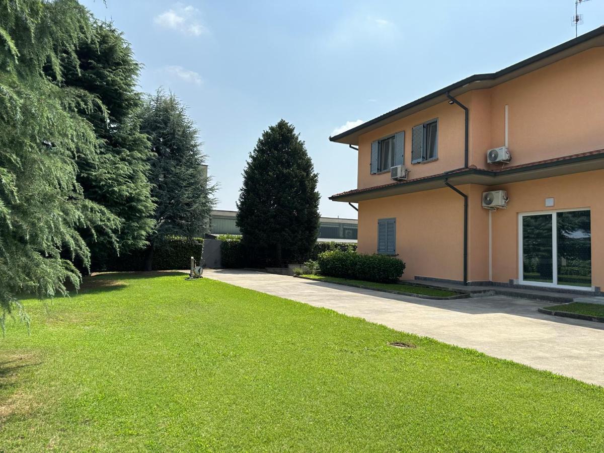 Villa 2 Cassano dʼAdda Eksteriør bilde