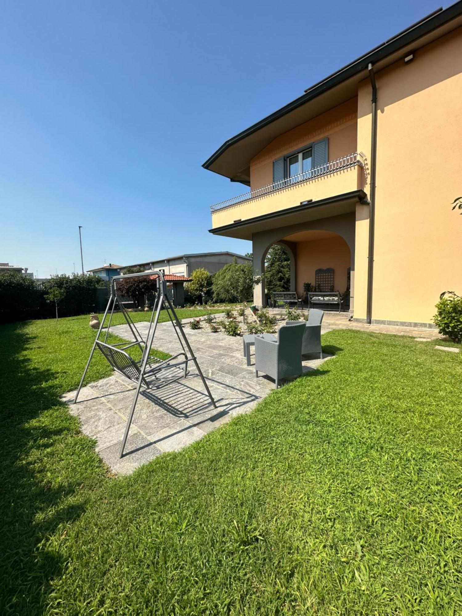 Villa 2 Cassano dʼAdda Eksteriør bilde