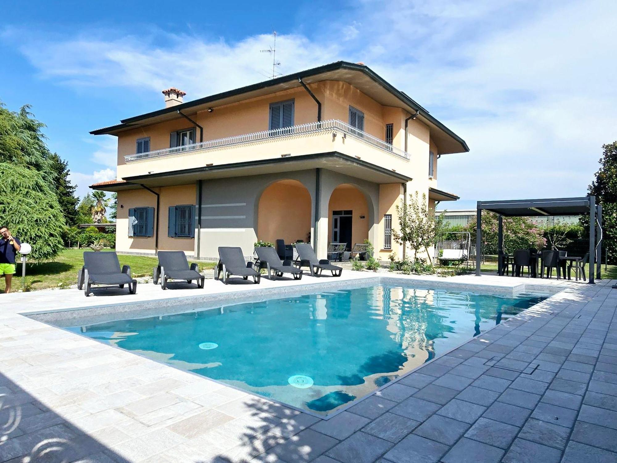 Villa 2 Cassano dʼAdda Eksteriør bilde